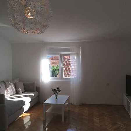 Centre Apartment Bozava Exterior photo